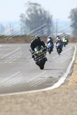 media/Sep-20-2025-TrackDaz (Sat) [[27f0cde673]]/B Group/220pm (Turn 9)/